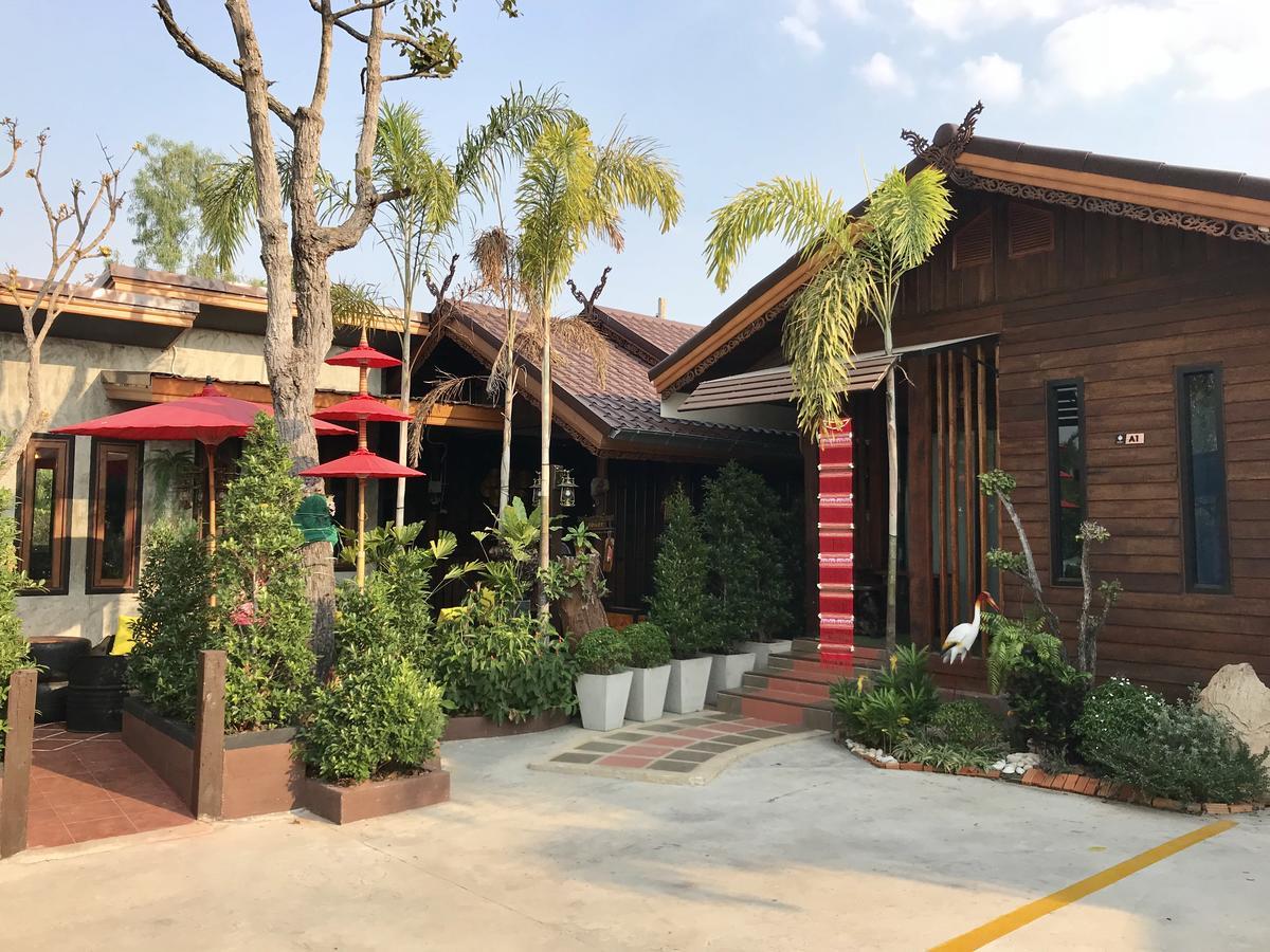 Khum Lanna Boutique Hotel Sisaket Luaran gambar